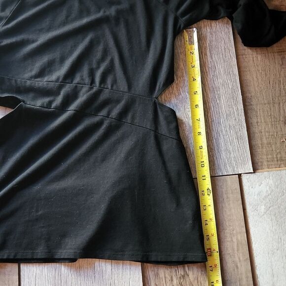 Express 3/4 Sleeve Cutout Top - Picture 5 of 7